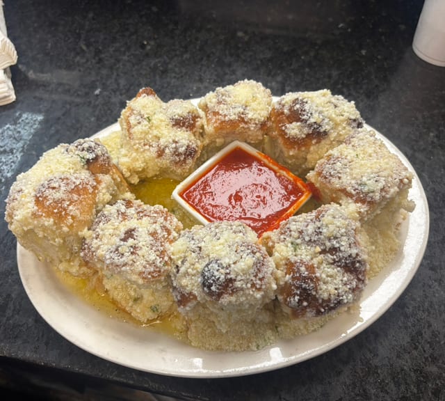Garlic Knots.