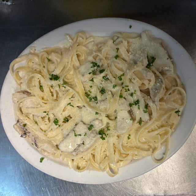 Chicken Alfredo.